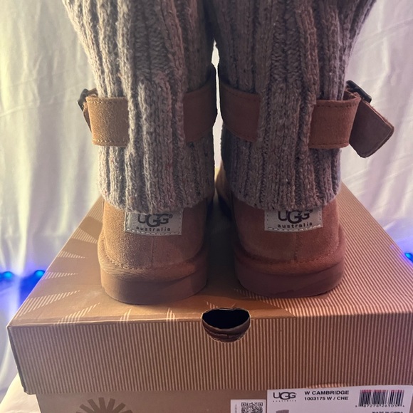 Women’s UGG Cambridge Boot used like new - Picture 7 of 7